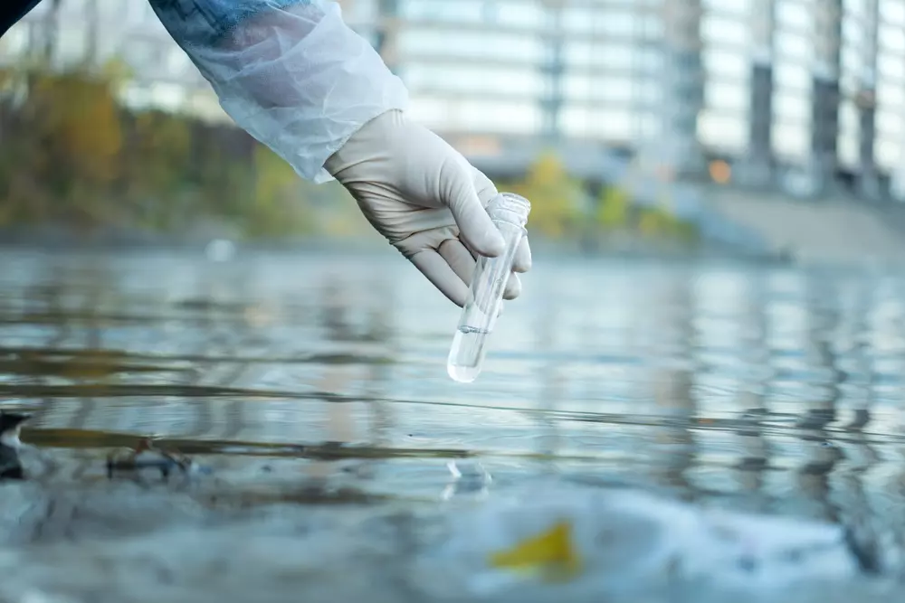 agua contaminada