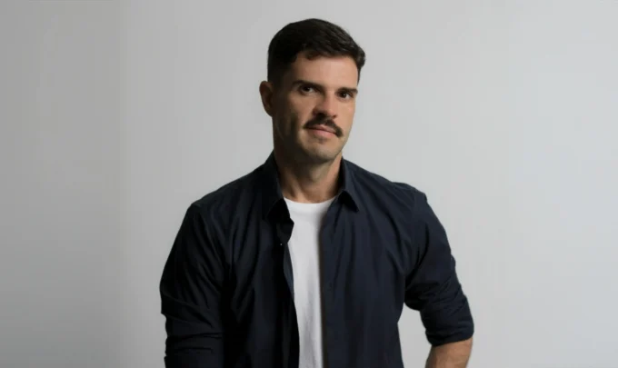 Guto Requena, arquiteto do Estudio Guto Requena