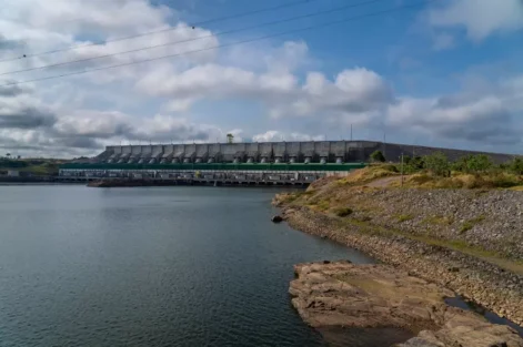 Hidrelétrica Belo Monte, uma usina de energia hidrelétrica em operação no Brasil, que reforça a segurança hídrica ao fornecer energia renovável e sustentável.