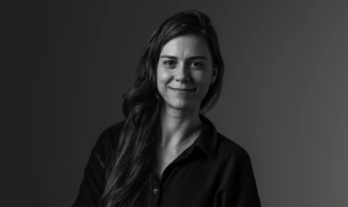Marina Canhadas, mestre pela Faculdade de Arquitetura e Urbanismo e de Design da Universidade de São Paulo (FAU-USP) e responsável pelo escritório [entre escalas], em São Paulo/SP