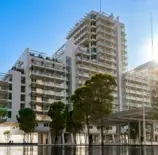 Grande edifício do Mareterra, o bairro sobre ondas