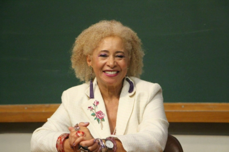 Sônia Guimarães, física com PhD obtido na Inglaterra e especialista em semicondutores.